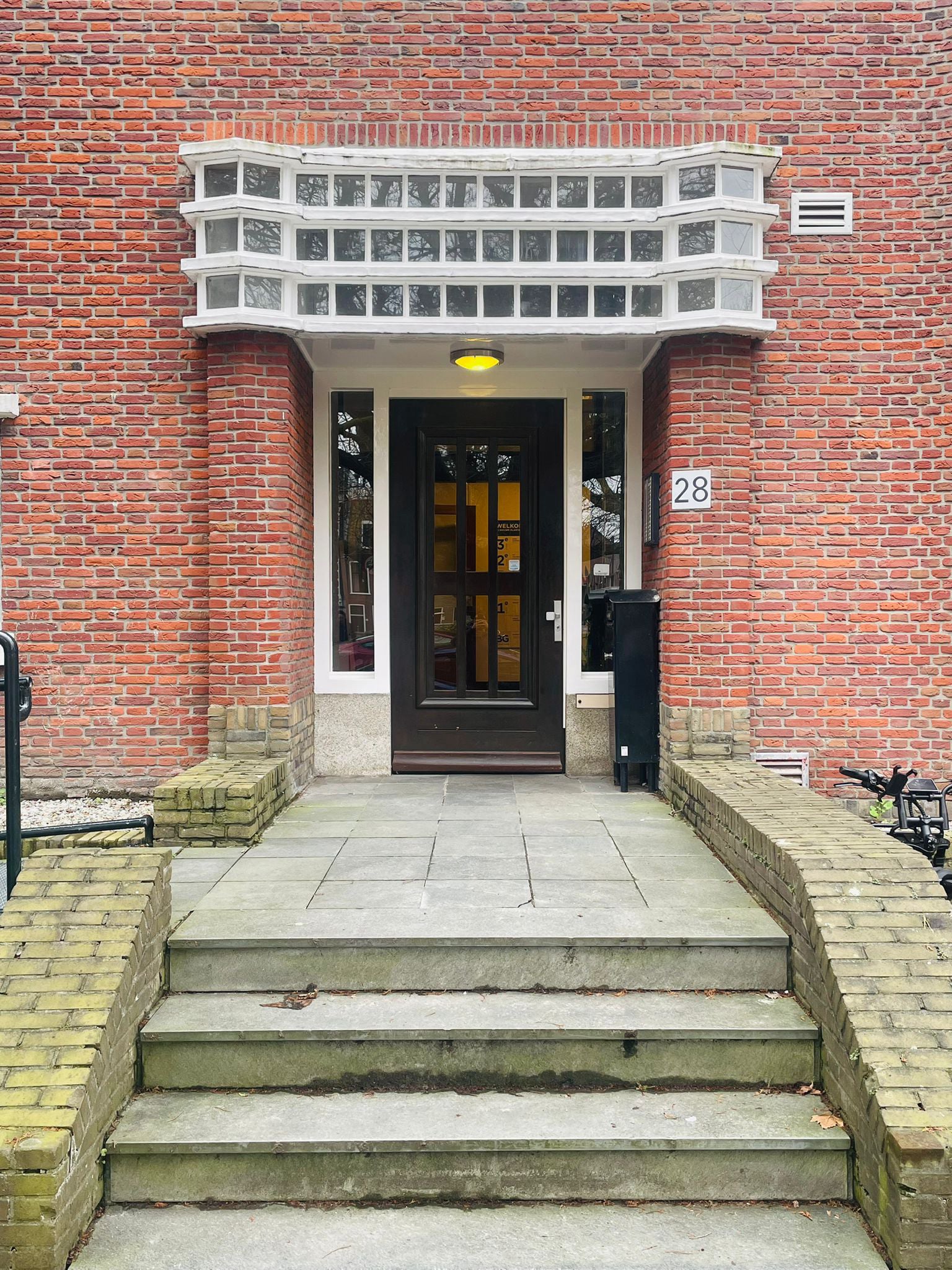 Entree van het kantoor van LexCare aan de Nieuwe Plantage 28 in Delft